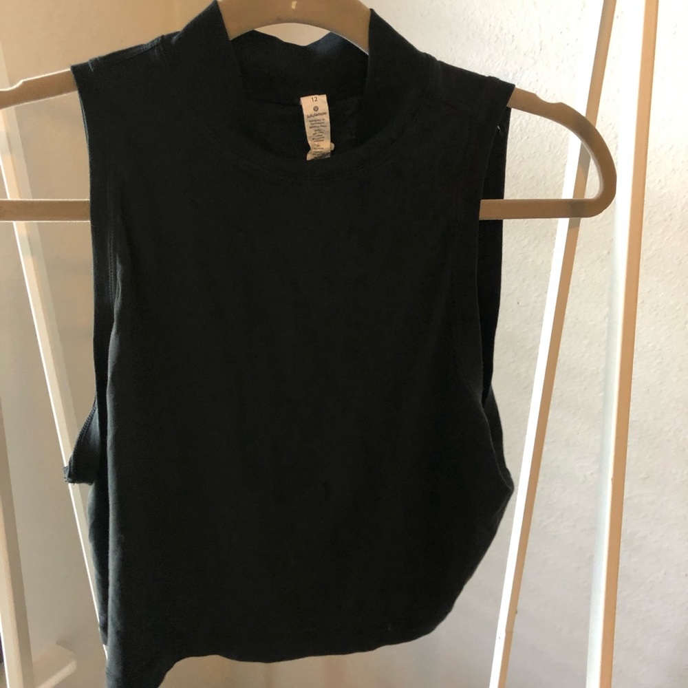 Lululemon Crop Top w/ Mockneck
